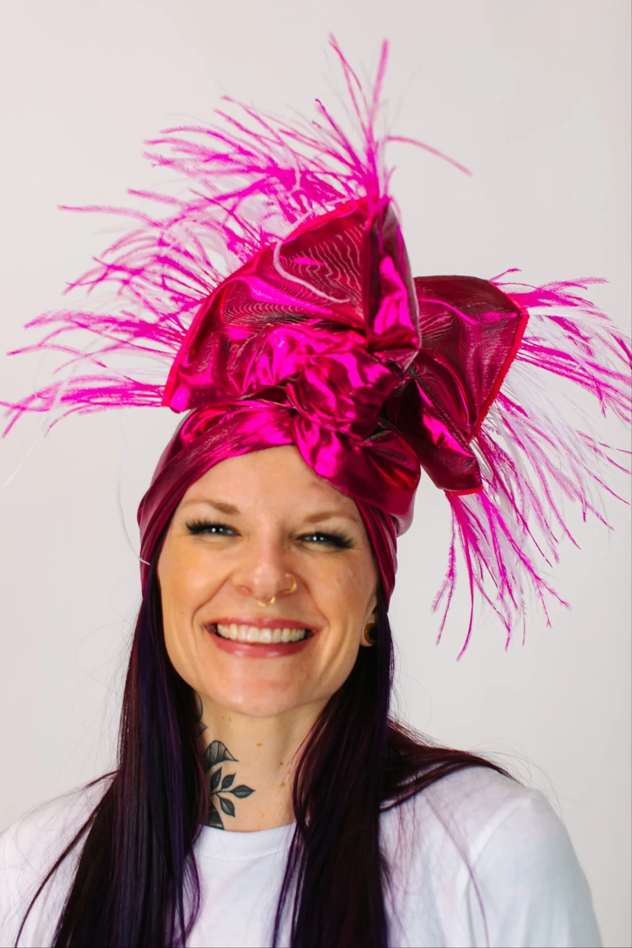 Fuchsia Lame Pink & White Ostrich Feathers - Image 5