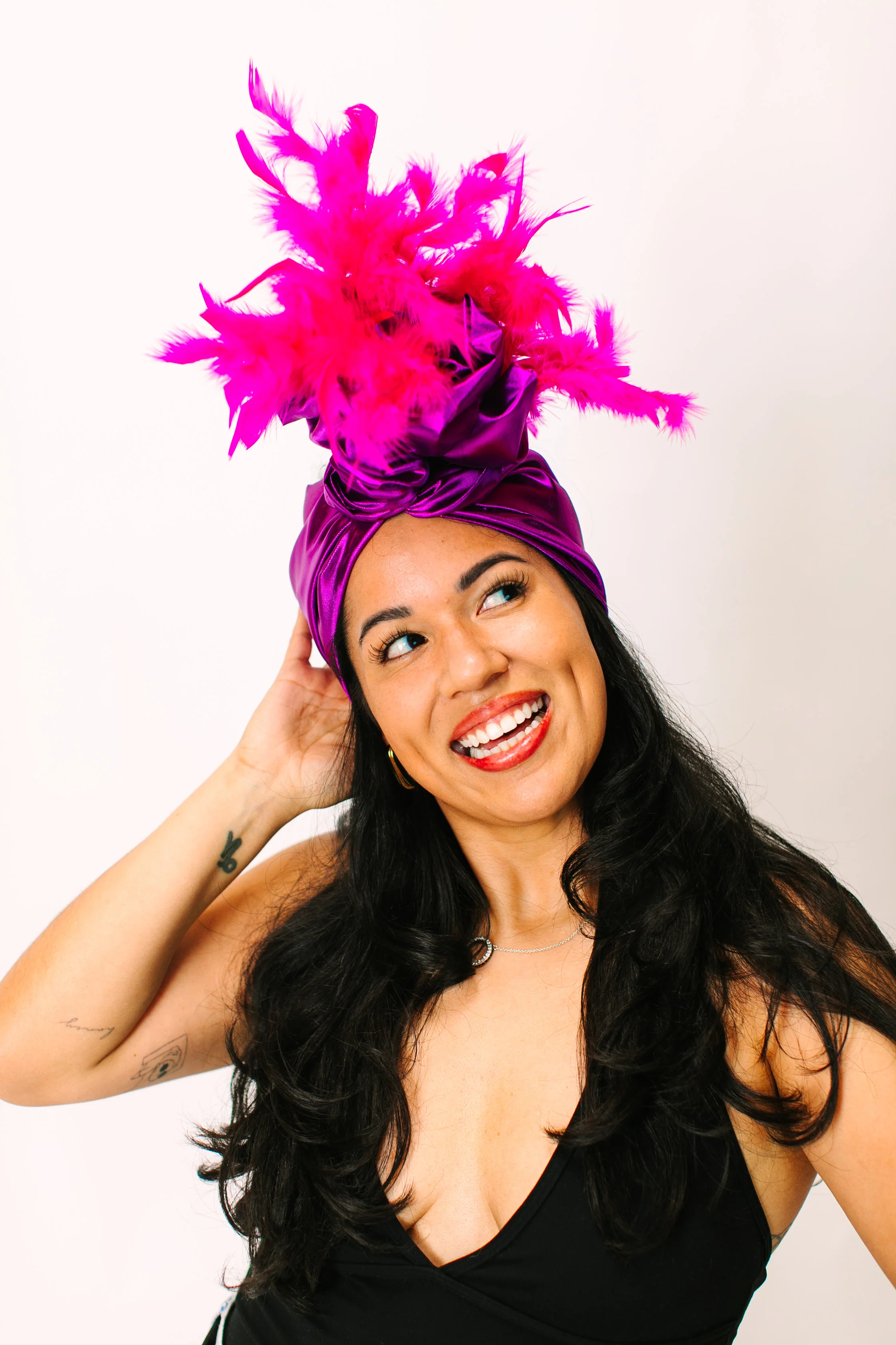 Purple Lame With Pink Short Feathers - Image 5
