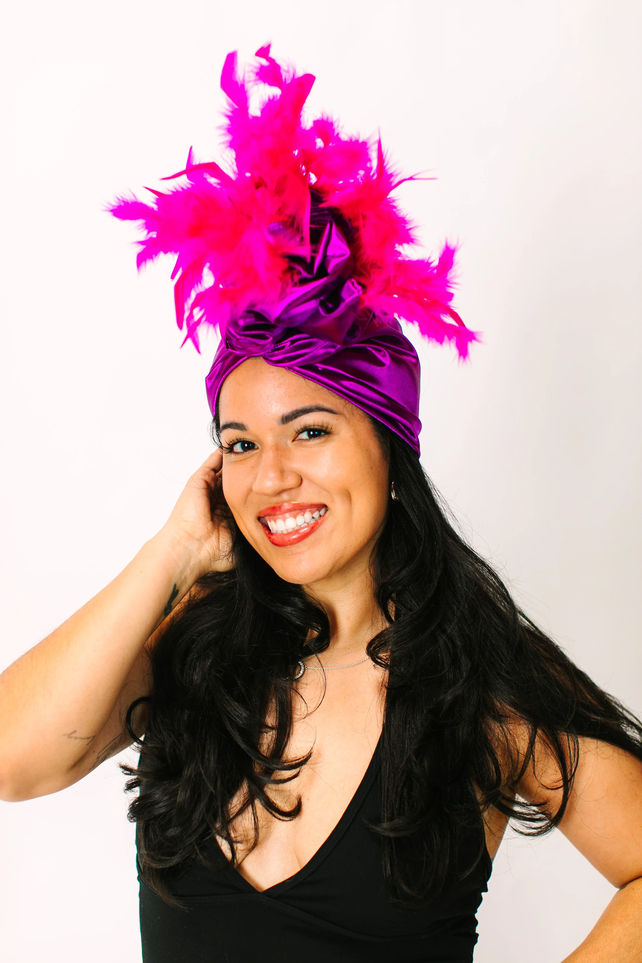 Purple Lame With Pink Short Feathers - Image 7