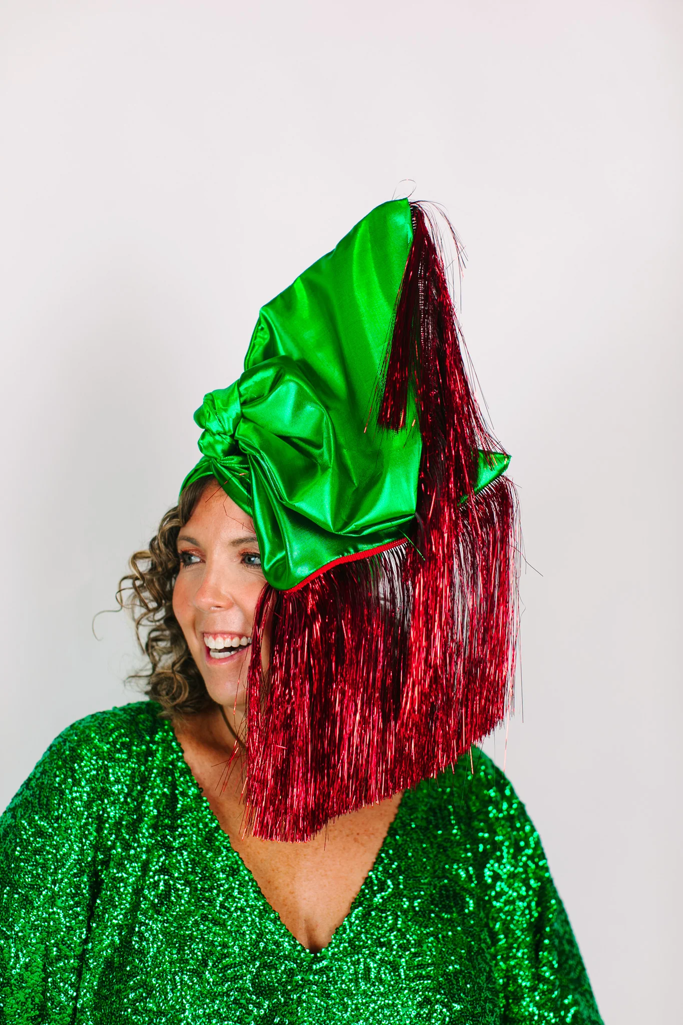 Green Lame With Red Tinsel Party Wrap - Image 2