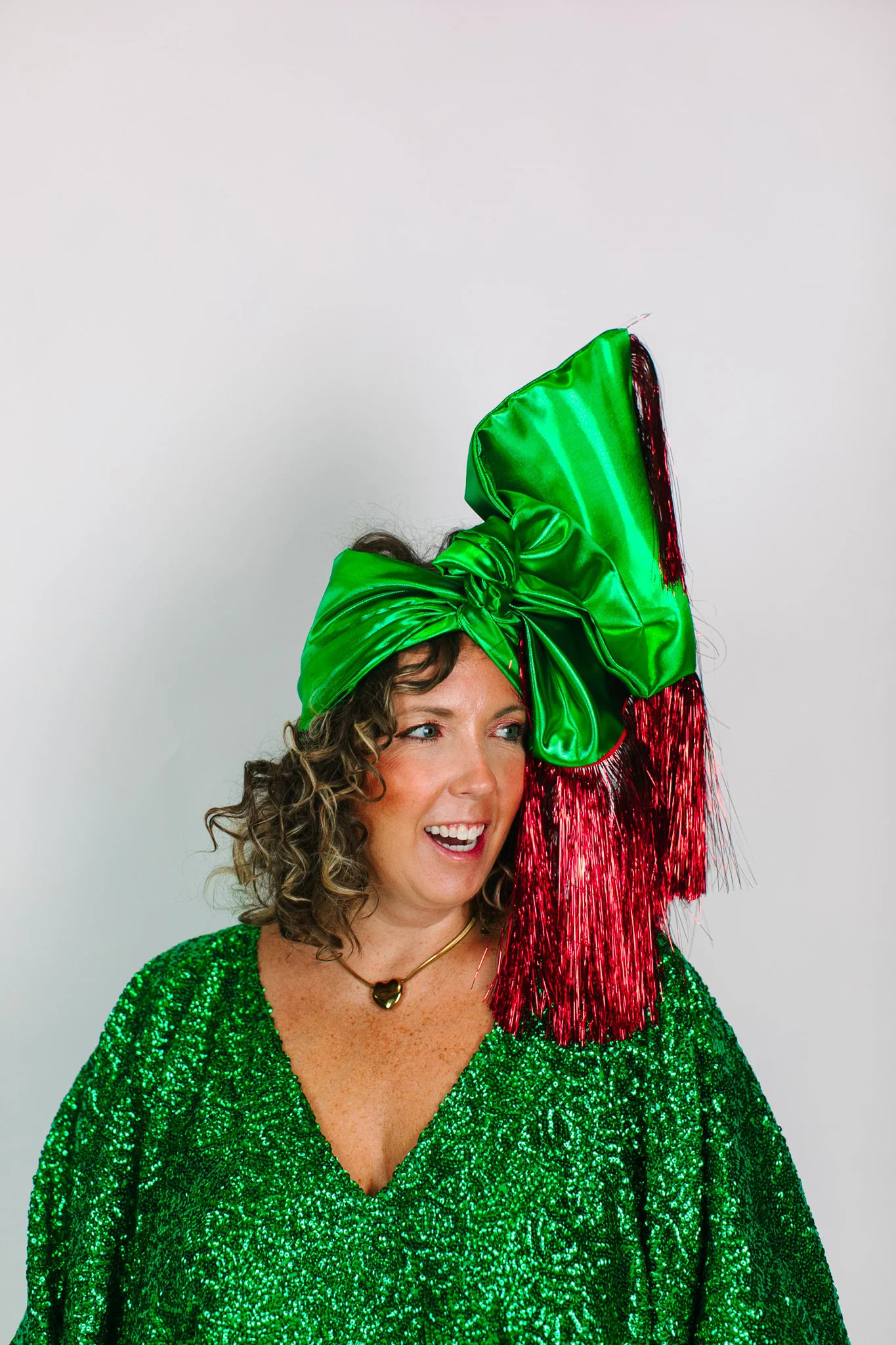 Green Lame With Red Tinsel Party Wrap - Image 4