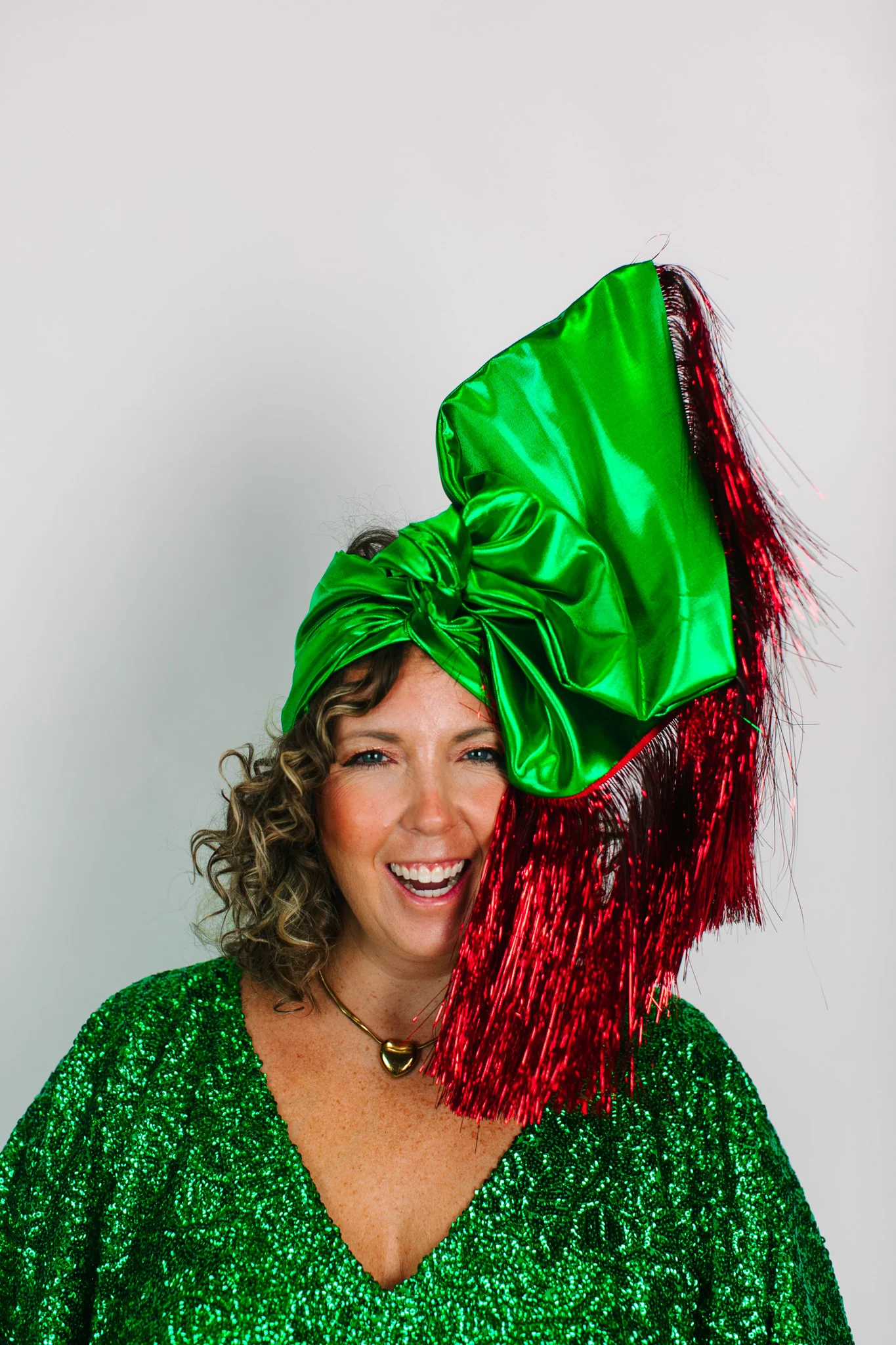 Green Lame With Red Tinsel Party Wrap - Image 6
