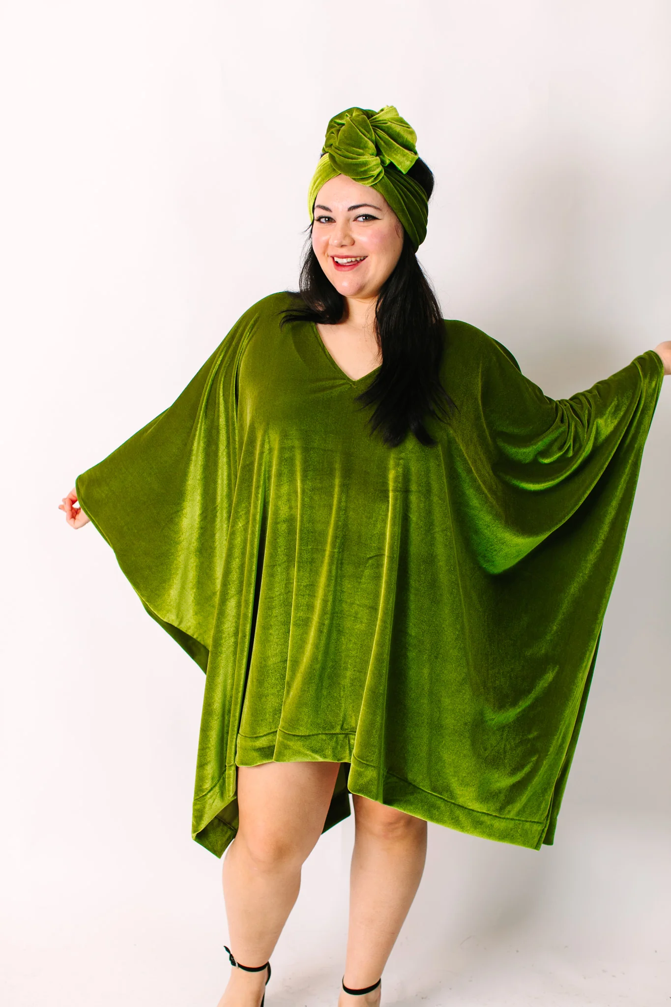 Olive Velvet Short Caftan - Image 10