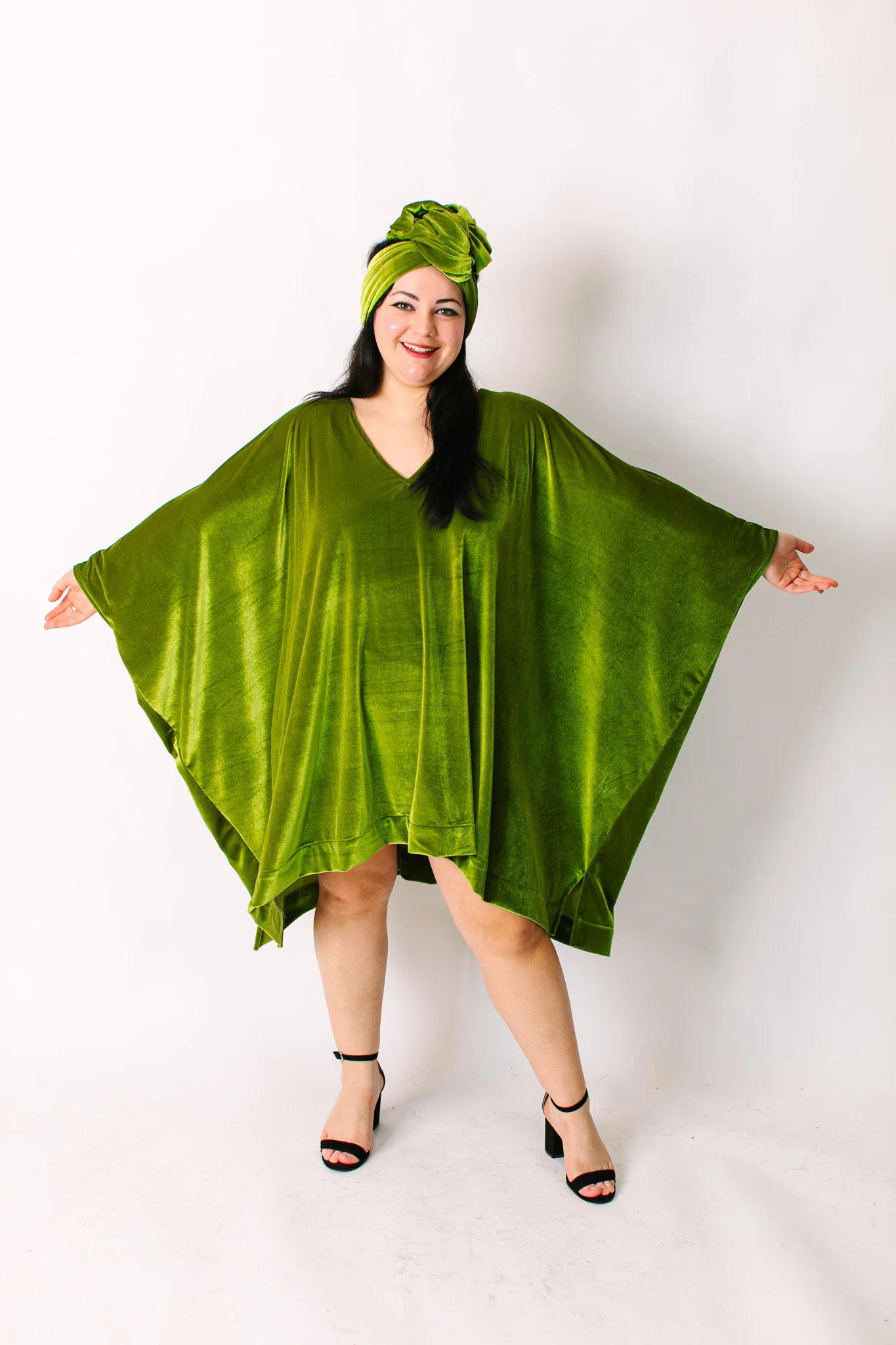 Olive Velvet Short Caftan - Image 5