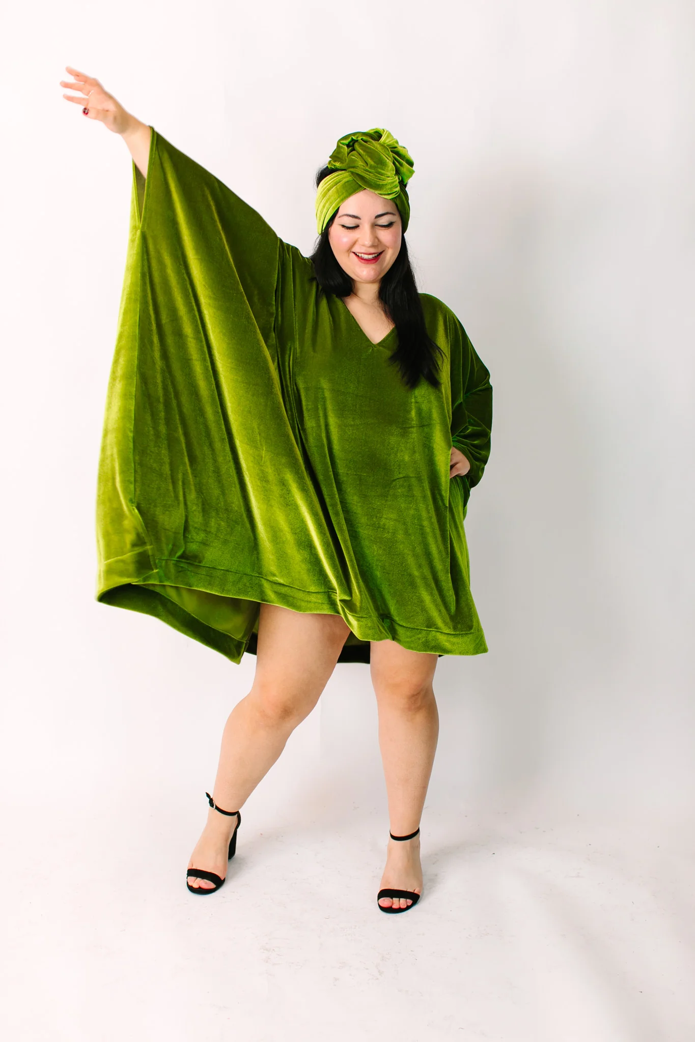 Olive Velvet Short Caftan - Image 7