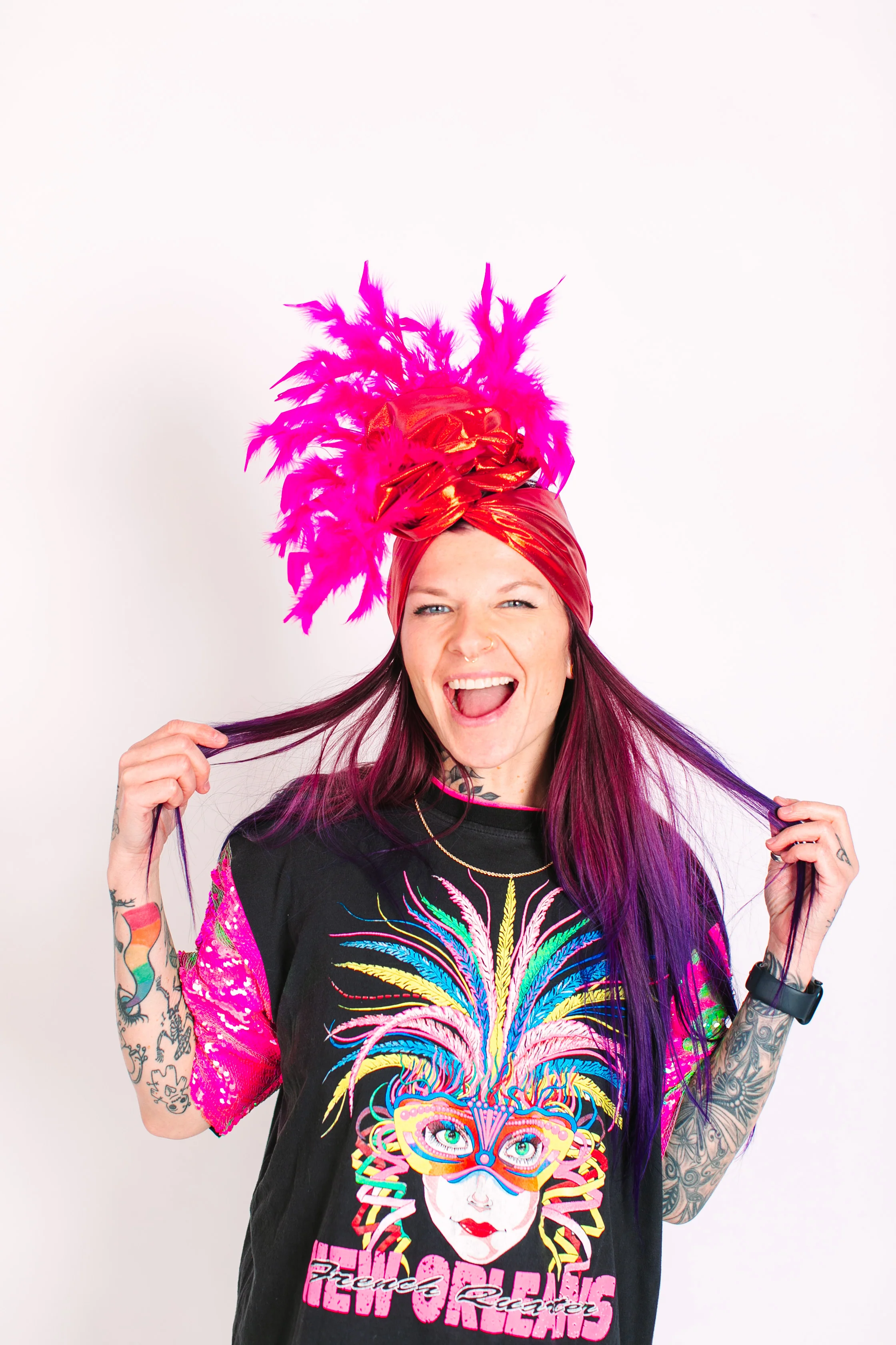 Red Lame With Pink Short Feathers - Image 3