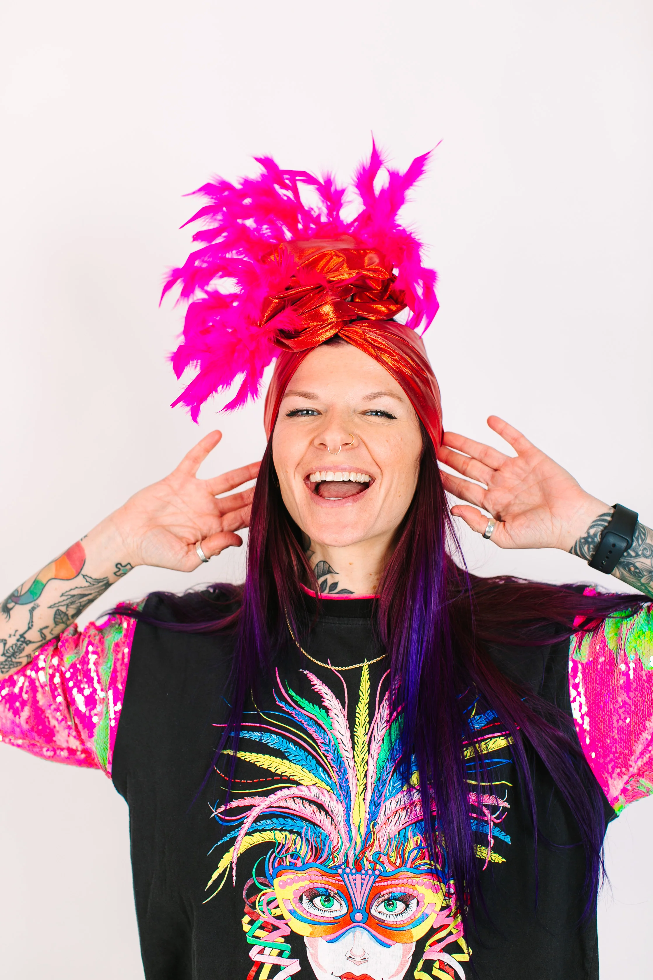 Red Lame With Pink Short Feathers - Image 9