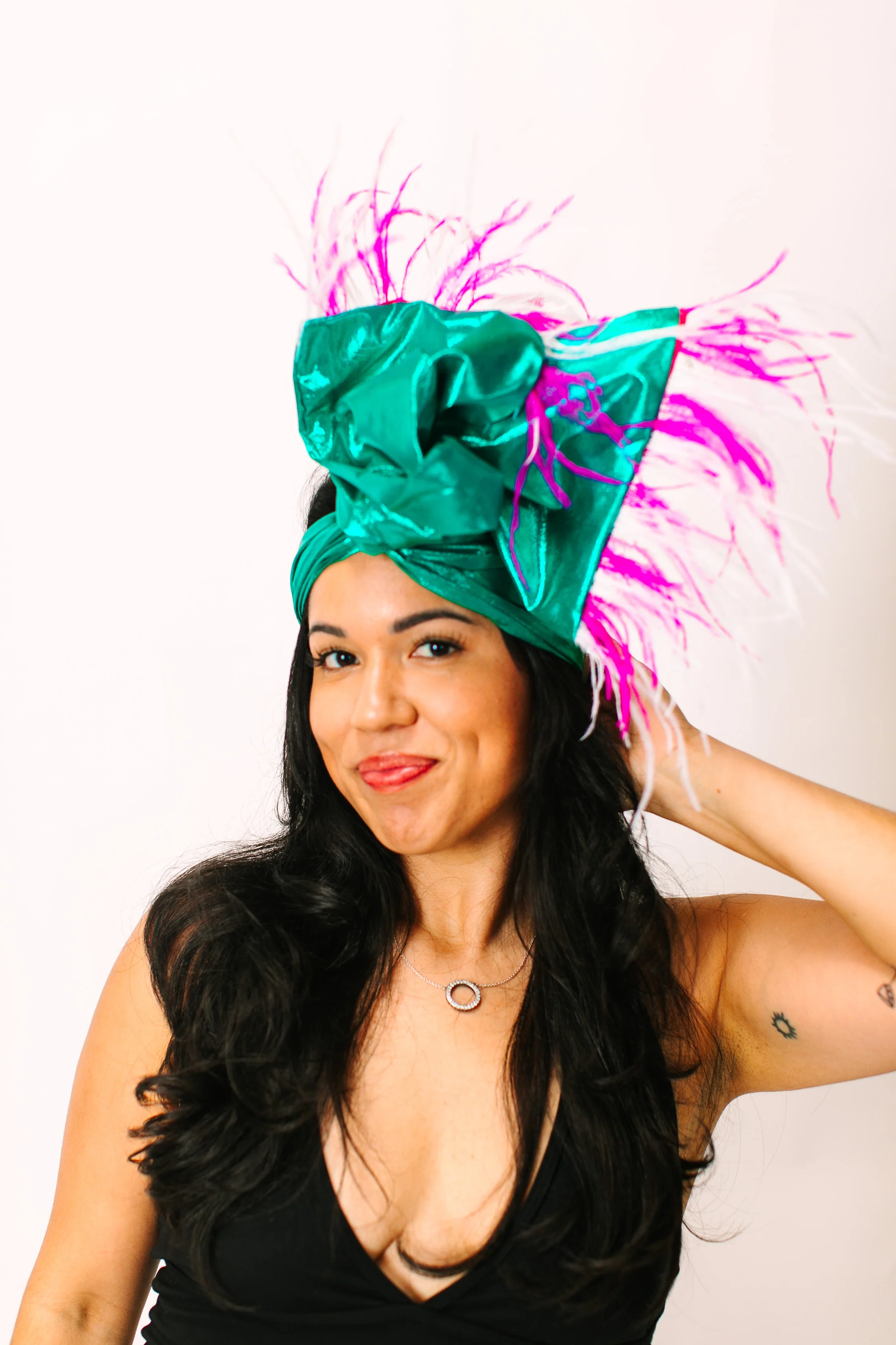 Teal Lame With Pink & White Ostrich Feathers - Image 2