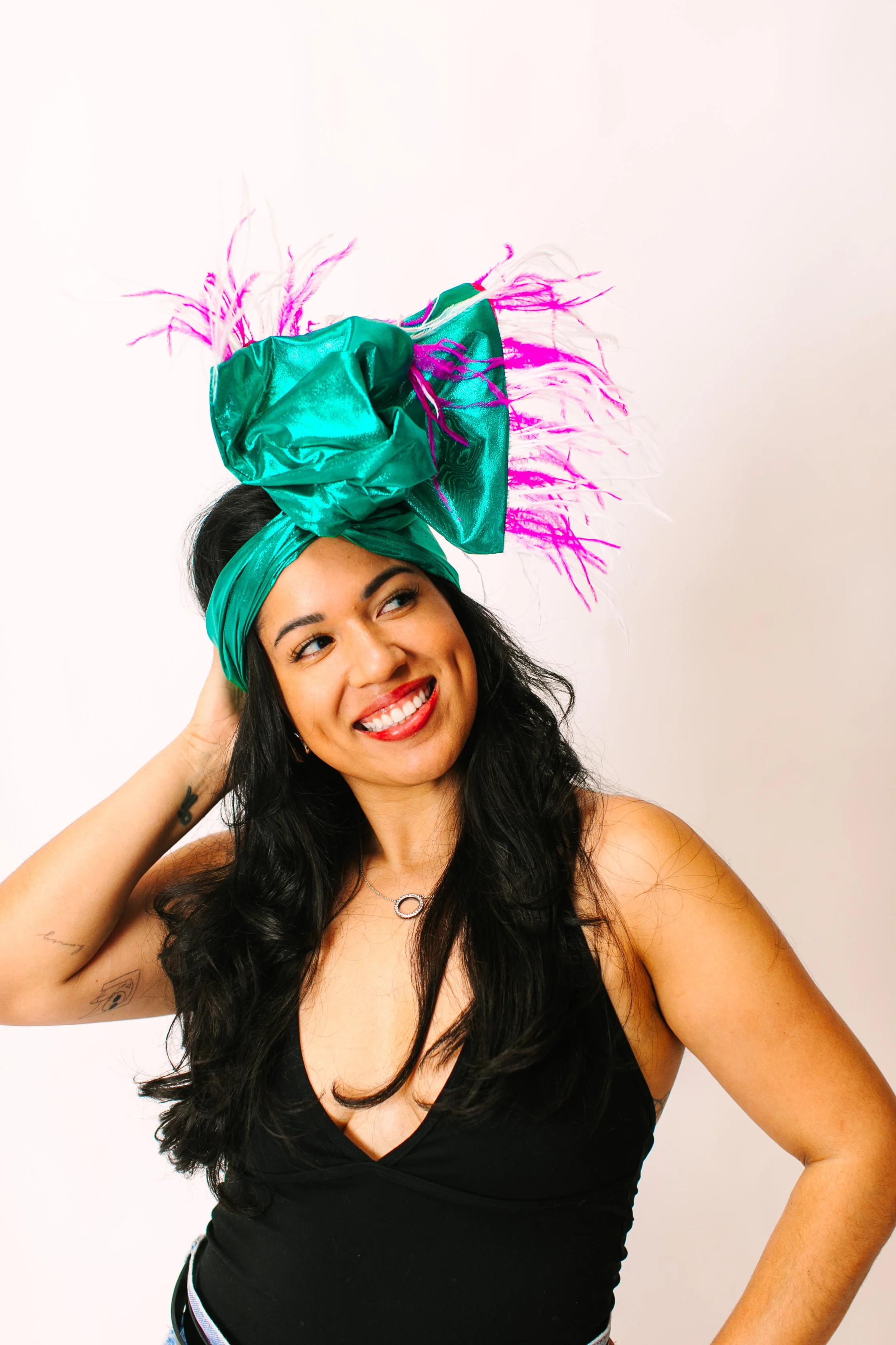 Teal Lame With Pink & White Ostrich Feathers - Image 5