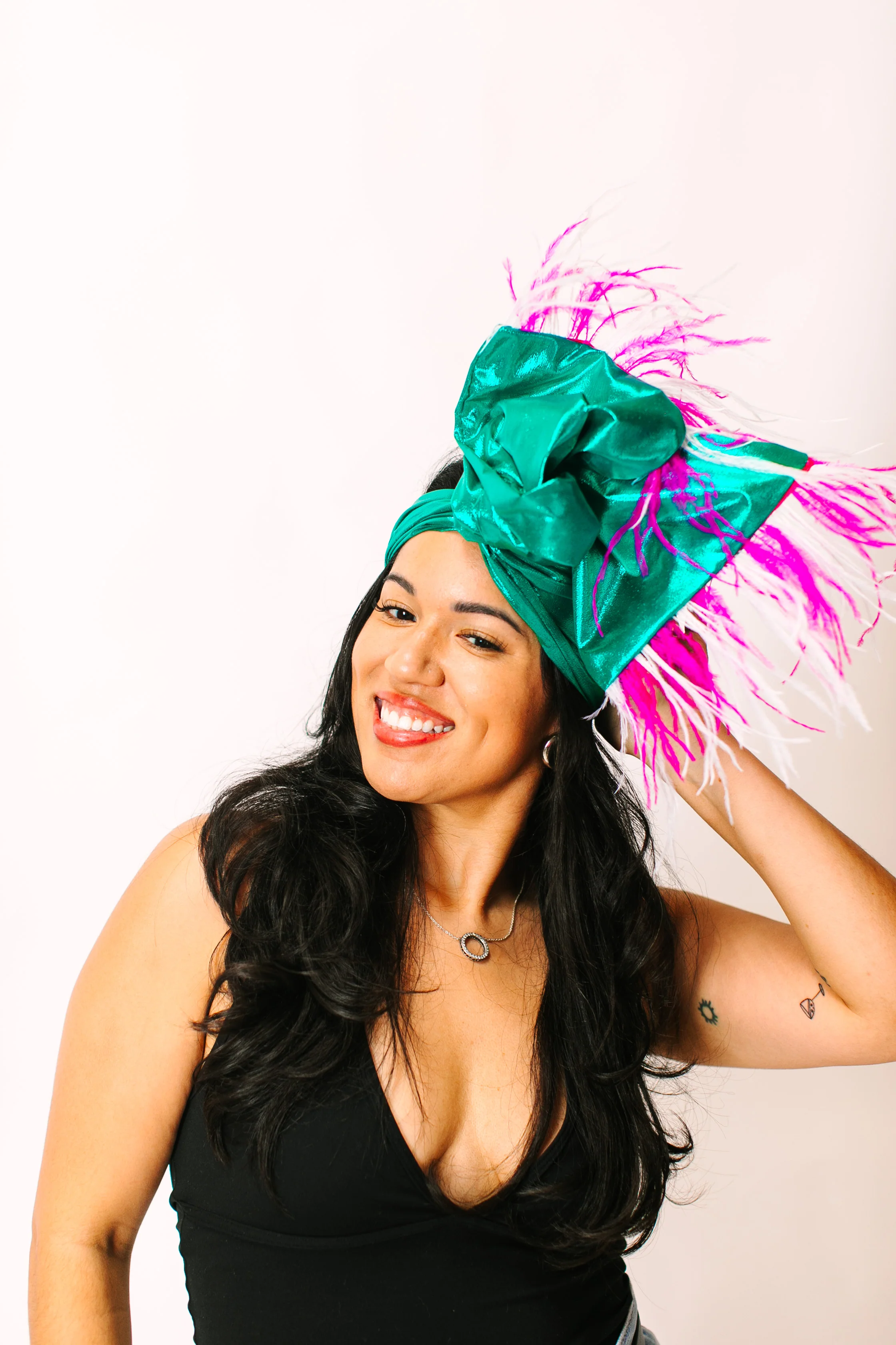 Teal Lame With Pink & White Ostrich Feathers - Image 8